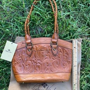 NWT Patricia Nash Zorita Burnished Tooled Leather Shoulder Bag